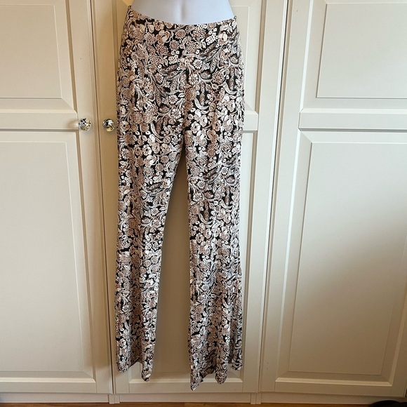 Anthropologie Satin Flare Pants Sz 8 Bohemian Floral Paisley Print Warm Neutral - Picture 6 of 17
